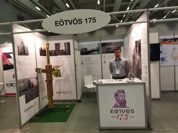 Magyar kutatók a Berlinben megrendezett 28th General Assembly of IUGG-n Eötvös175 címmel szerveztek kiállítást
