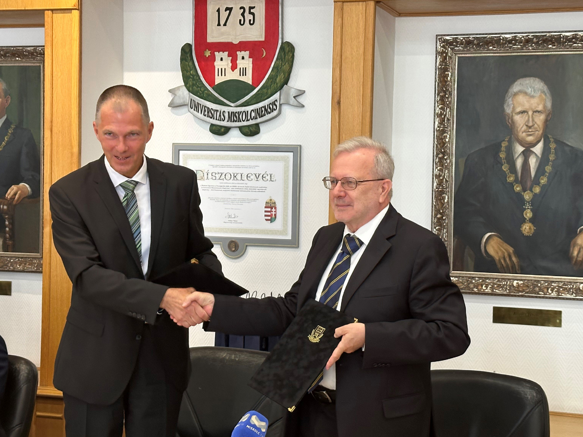 ELKH and the University of Miskolc sign cooperation agreement to promote collaborative achievements that bring benefits to higher education, science and Hungarian society