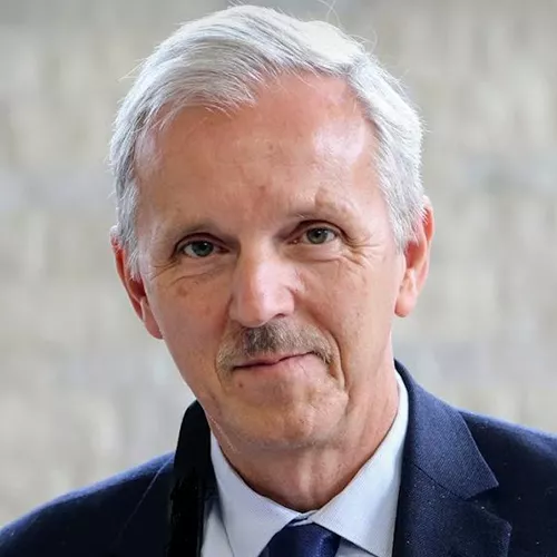 Maróth Miklós, az ELKH elnöke mellett a kutatóhálózatból további húszan részesültek állami kitüntetésben a március 15-ei nemzeti ünnep alkalmából
