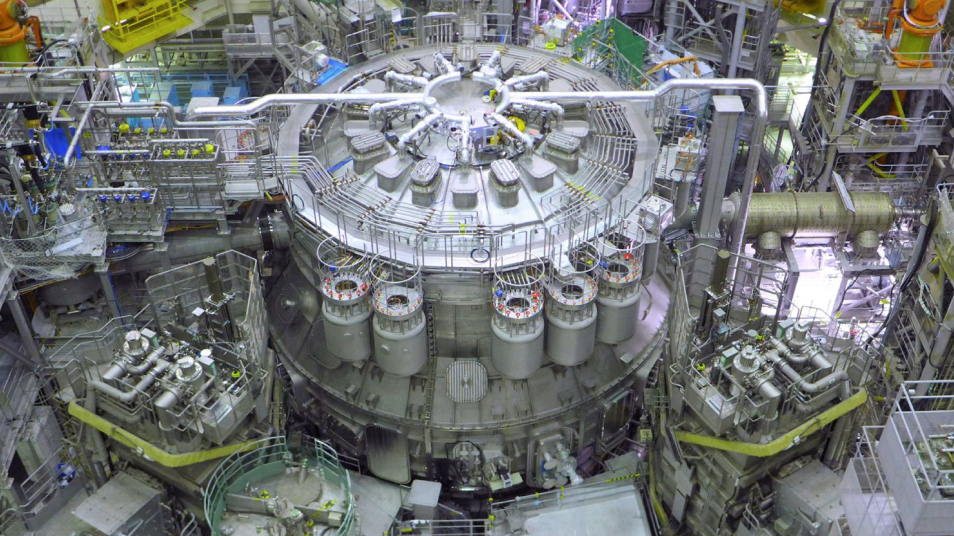 Involving HUN-REN EK-CER researchers, European and Japanese engineers have successfully achieved a tokamak plasma for the first time at the JT-60SA experimental fusion device in Naka