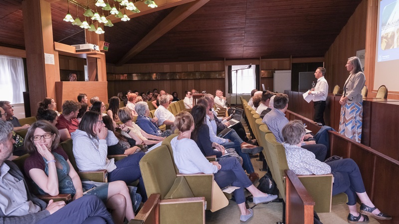 Őszintén a Balatonról címmel tartott konferenciát a HUN-REN Balatoni Limnológiai Kutatóintézet (HUN-REN BLKI) június 12-én. 