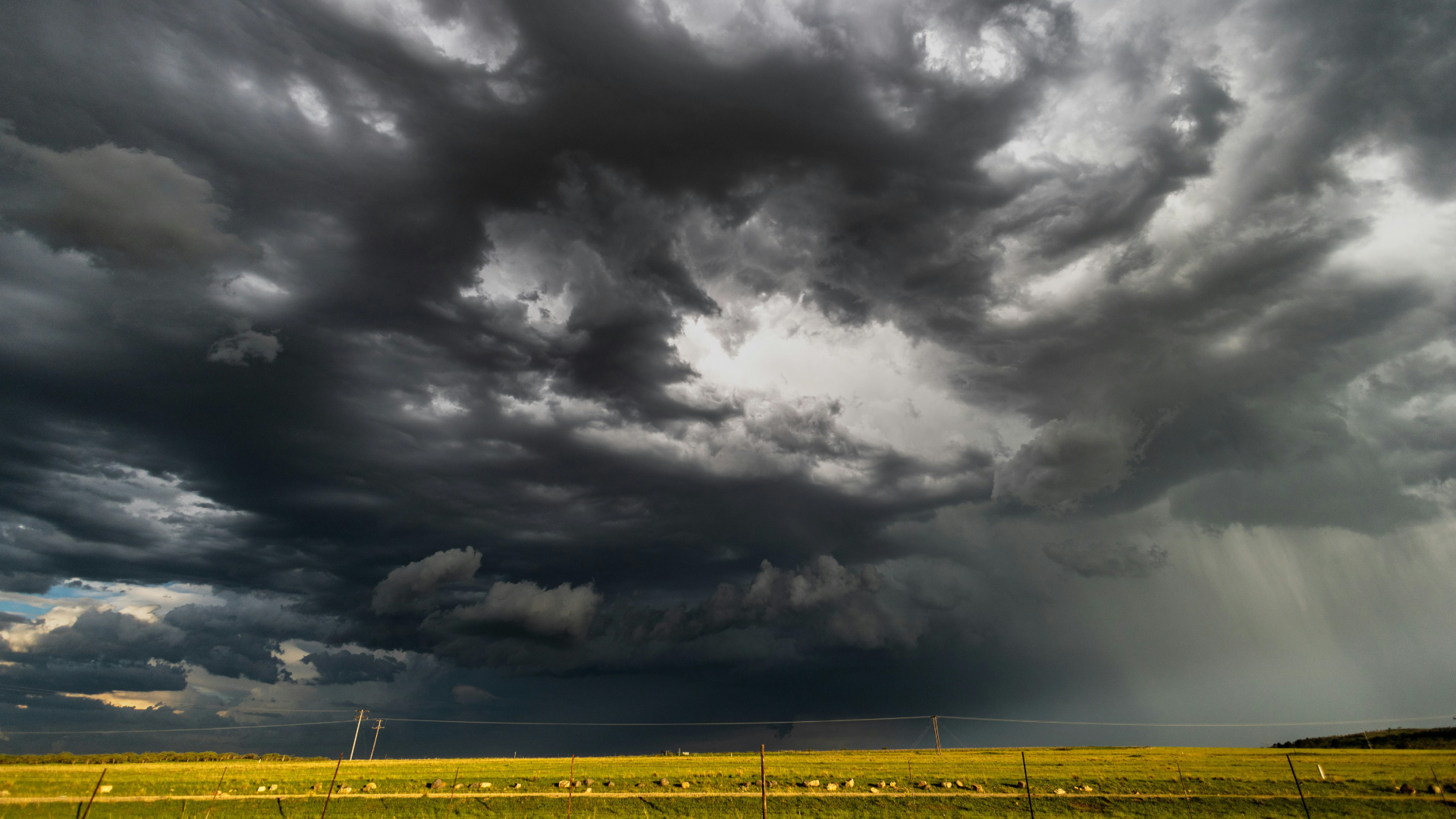 Pacific Phenomenon Could Cause More Thunderstorms in Hungary