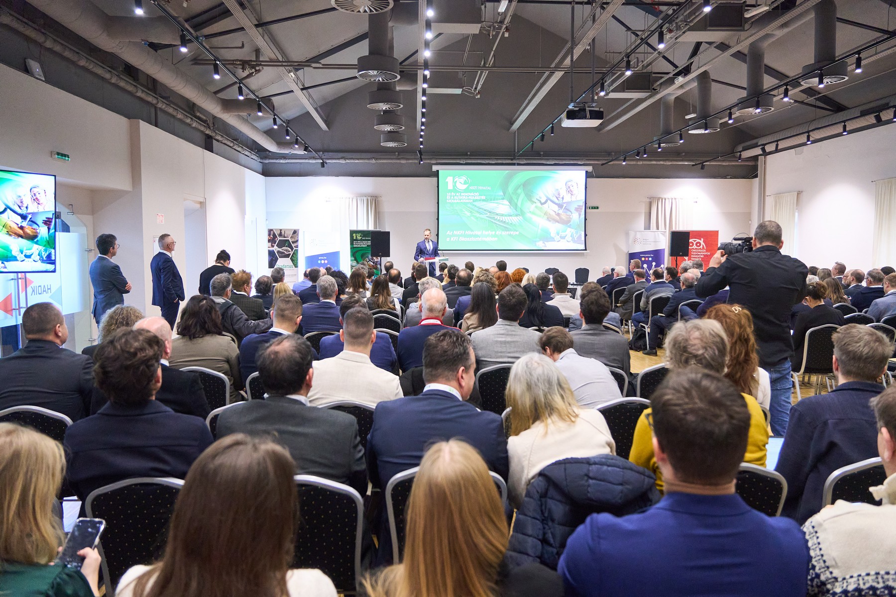 Szinergiák az innovációs ökoszisztémában: a magyar tudomány és innováció meghatározó szereplői értékelték a jövő kihívásait