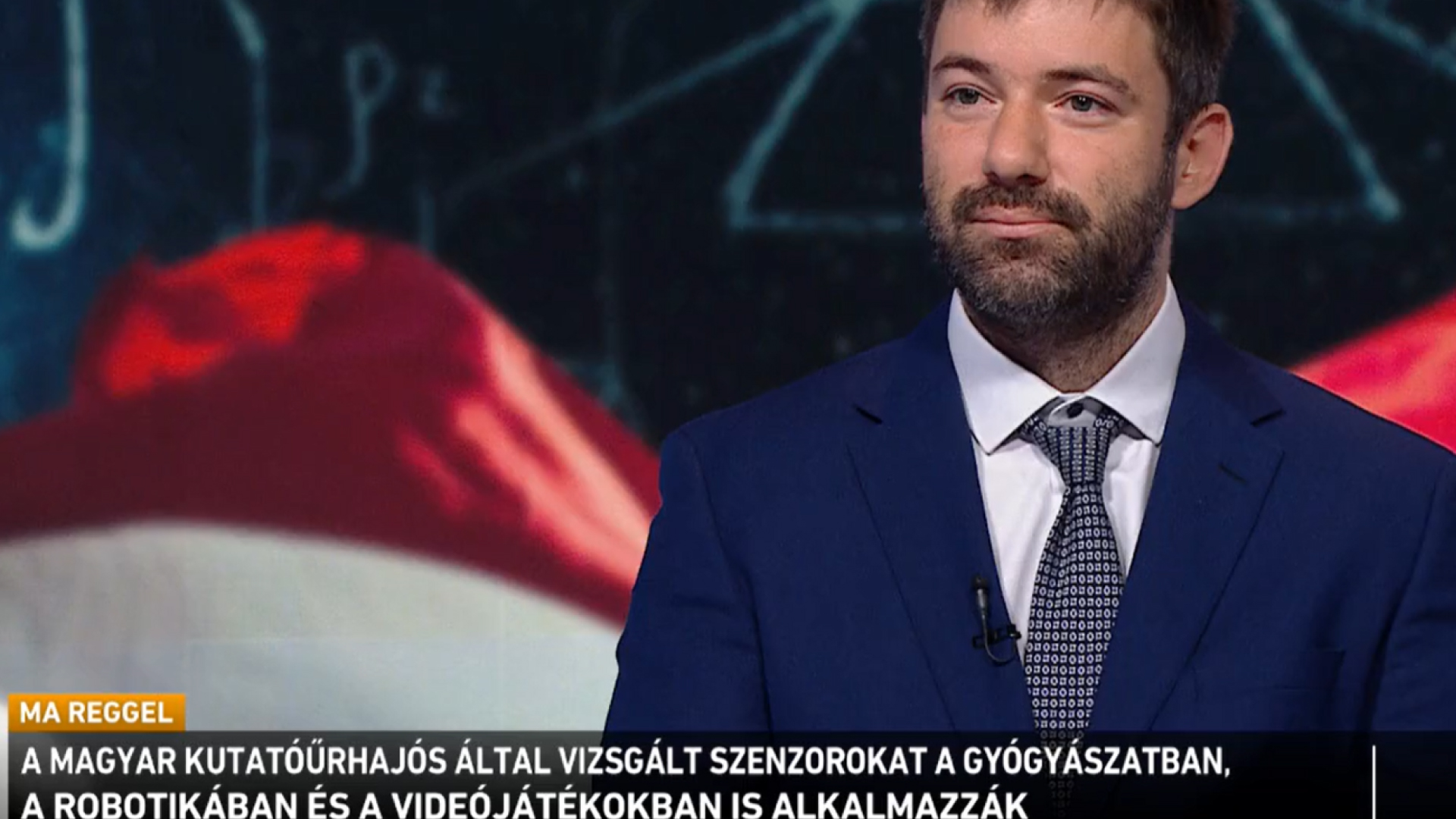 Így vizsgálja az új nyomkövetési módszert Kapu Tibor a Nemzetközi Űrállomáson