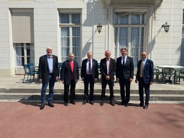CNRS csoportkep