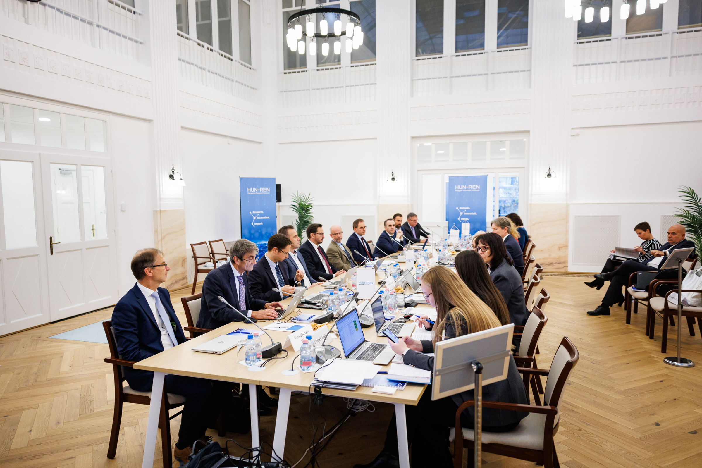 HUNREN_IT_ules_251124_036