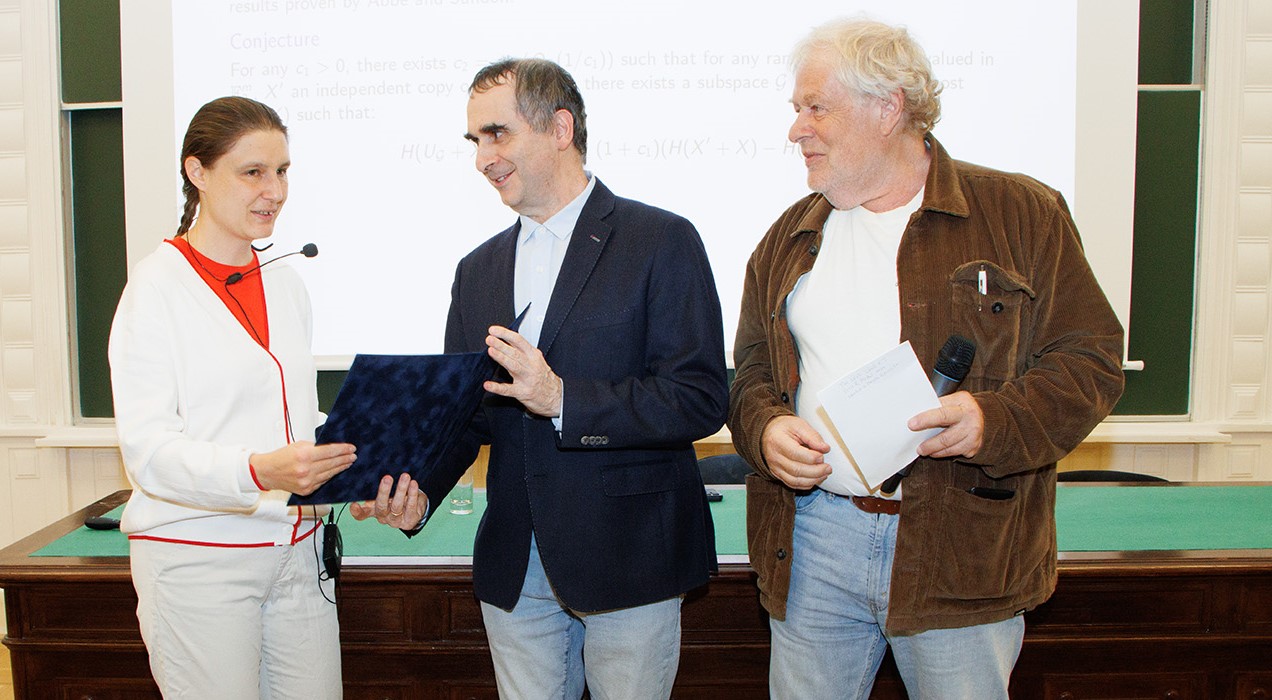 Díjátadó_Fejes_Tóth_László_érem