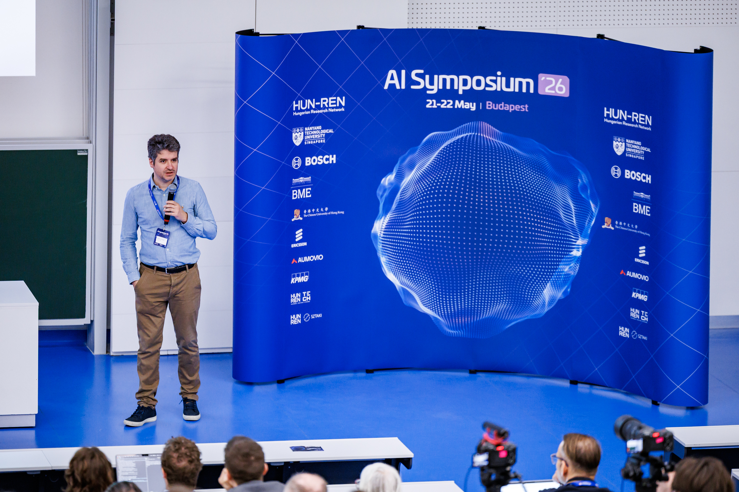 HUN-REN_AI_Symposium_260522_ASz_091