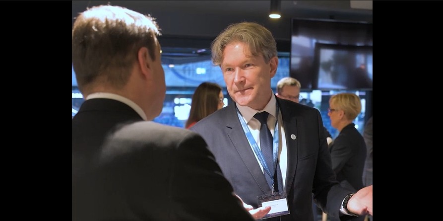 „Hozzátok a kíváncsiságotokat – mi építjük hozzá az utat.”