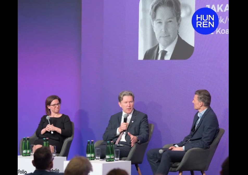 No competitive research without AI