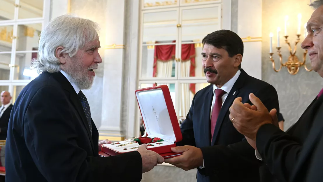 Szemerédi Endre, a Rényi Alfréd Matematikai Kutatóintézet emeritus professzora kapta az idei Szent István-rend kitüntetést
